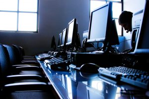 Entenda como o uso de tecnologia nas empresas otimiza a gestão